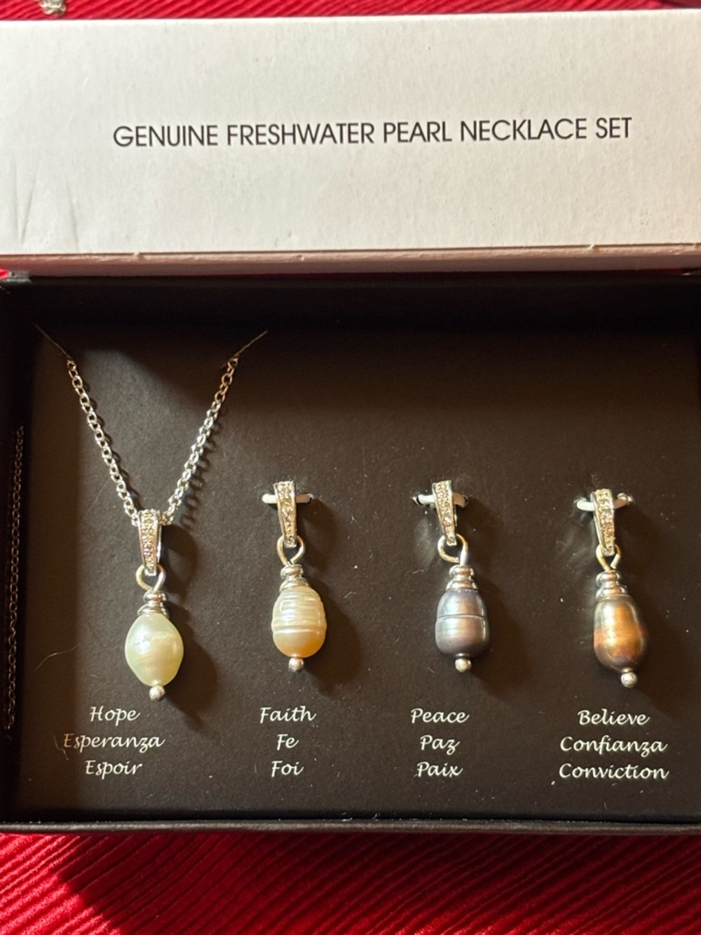 Avon-3 necklaces-2 rings-3 prs earrings; child’s earring-necklace set by Jacmel. - Picture 7 of 13